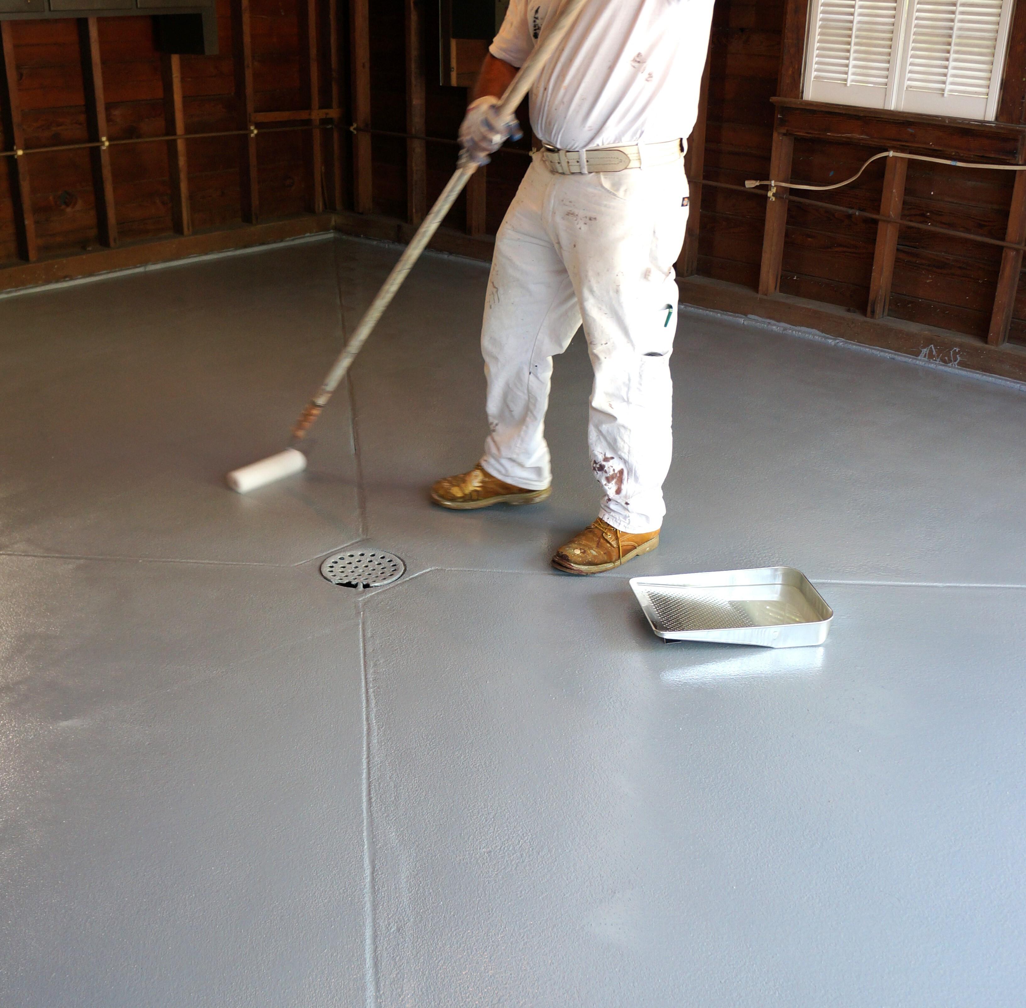 using a roller to apply epoxy coating