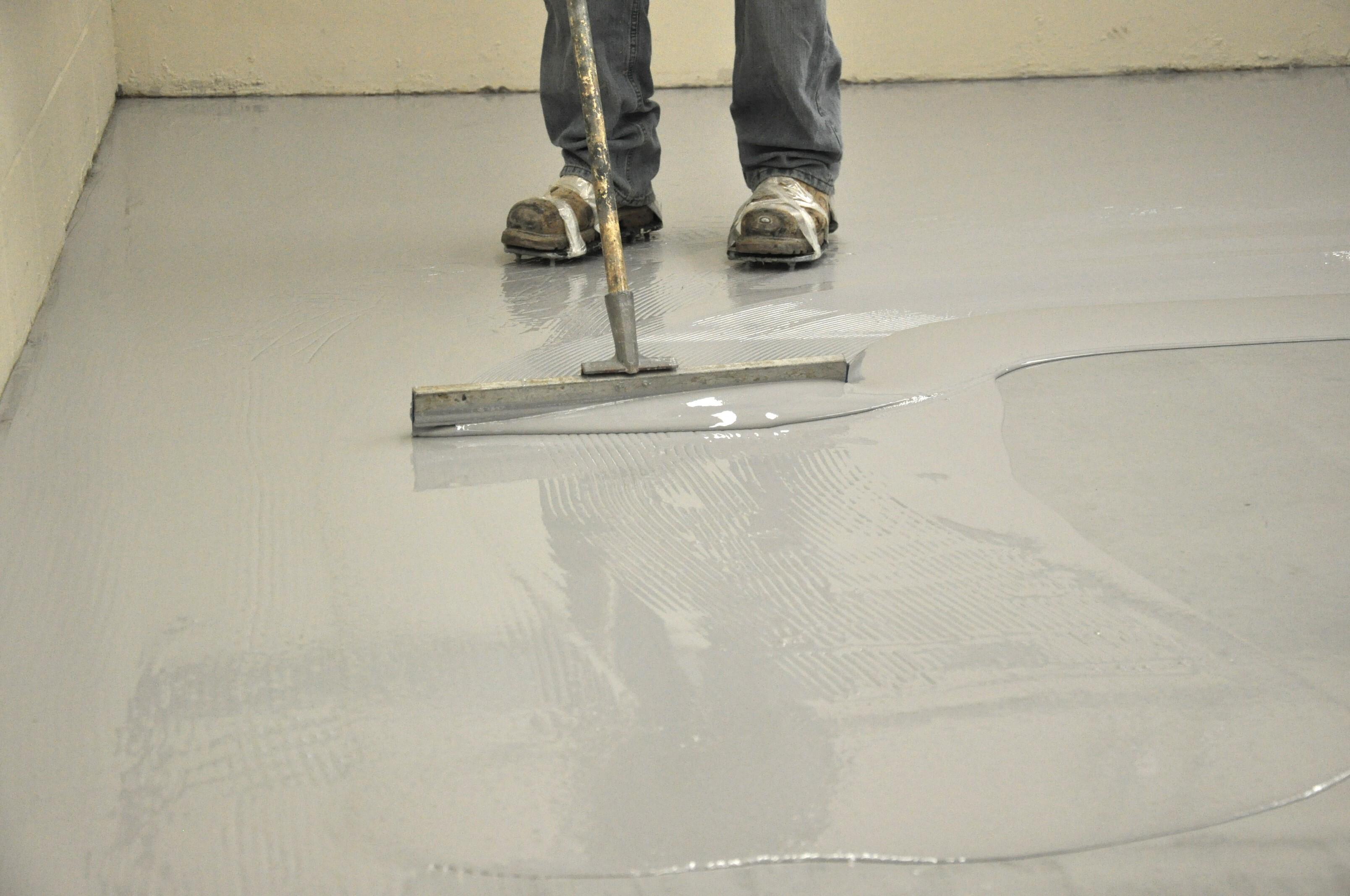 self-leveling topcoat