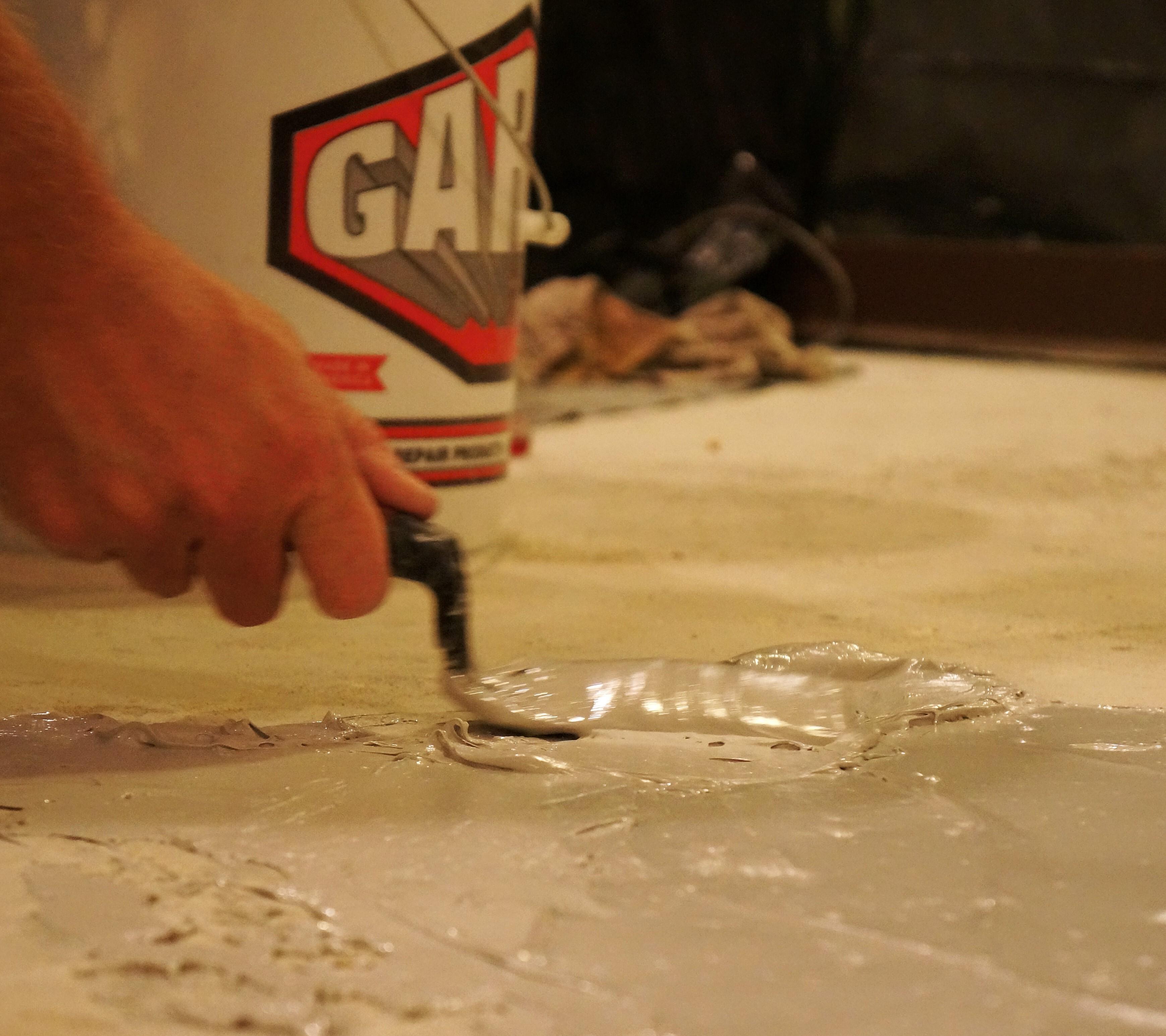 using a trowel for spackle filler